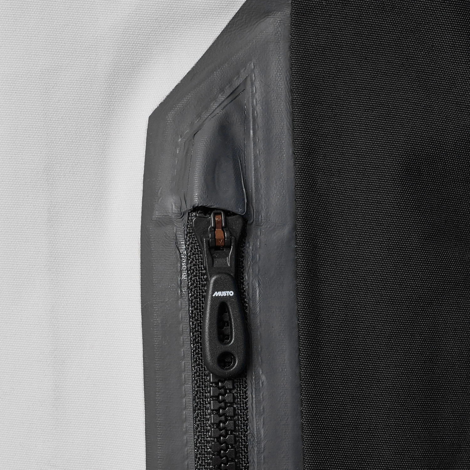 Musto Skiff Primaloft BR1 Jacket - Platinum/Brilliant Blue 5 Musto Skiff Primaloft BR1 Jacket - Platinum/Brilliant Blue - Image 5